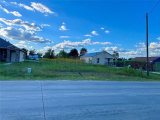 325 Road 5102, Cleveland, TX 77327