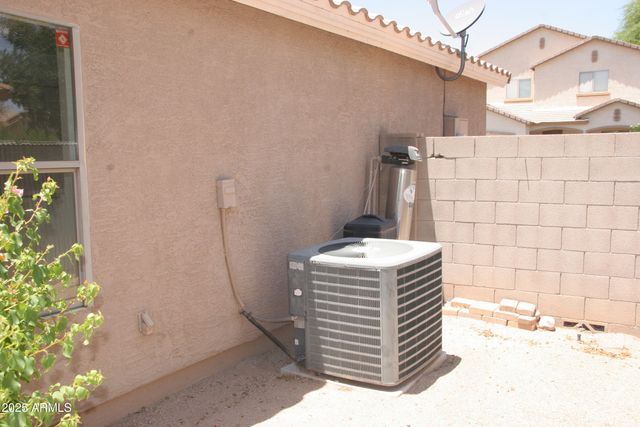 4505 W BURGESS Lane, Laveen, AZ 85339