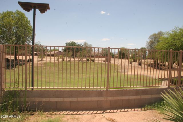 4505 W BURGESS Lane, Laveen, AZ 85339