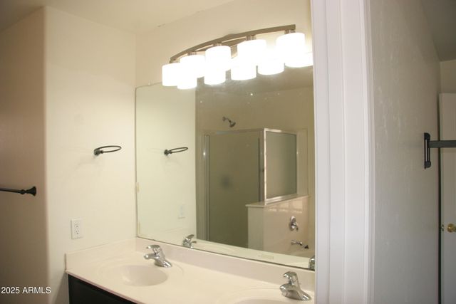 4505 W BURGESS Lane, Laveen, AZ 85339