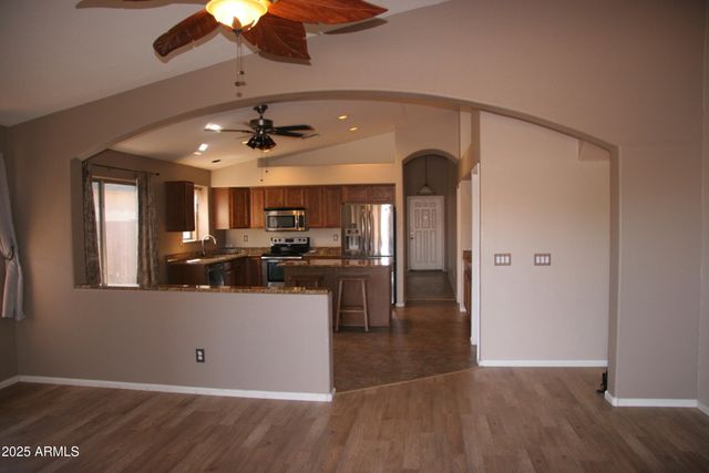 4505 W BURGESS Lane, Laveen, AZ 85339