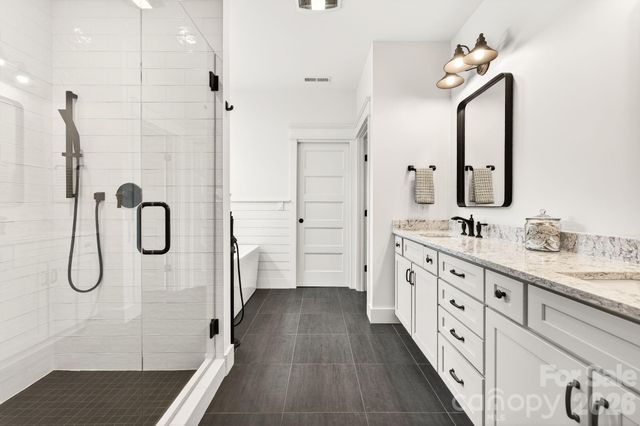 77 Village Pointe Lane, Asheville, NC 28803