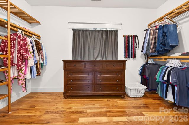 77 Village Pointe Lane, Asheville, NC 28803