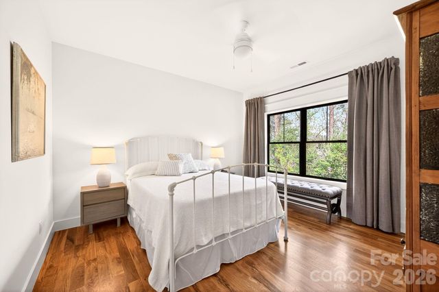 77 Village Pointe Lane, Asheville, NC 28803