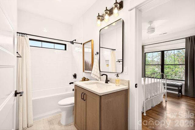 77 Village Pointe Lane, Asheville, NC 28803