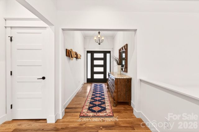 77 Village Pointe Lane, Asheville, NC 28803
