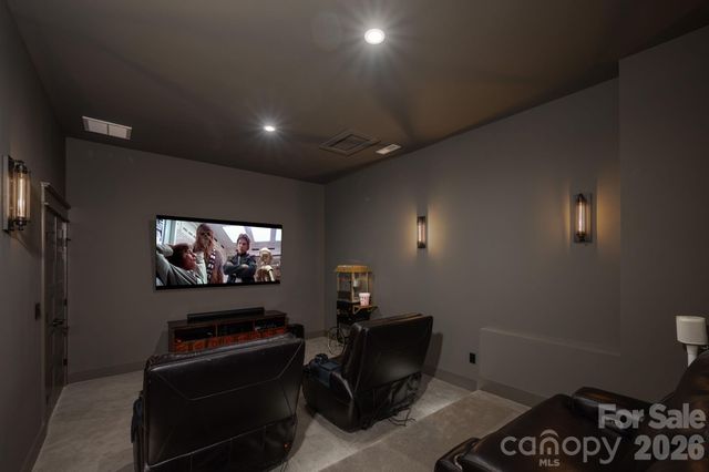 77 Village Pointe Lane, Asheville, NC 28803
