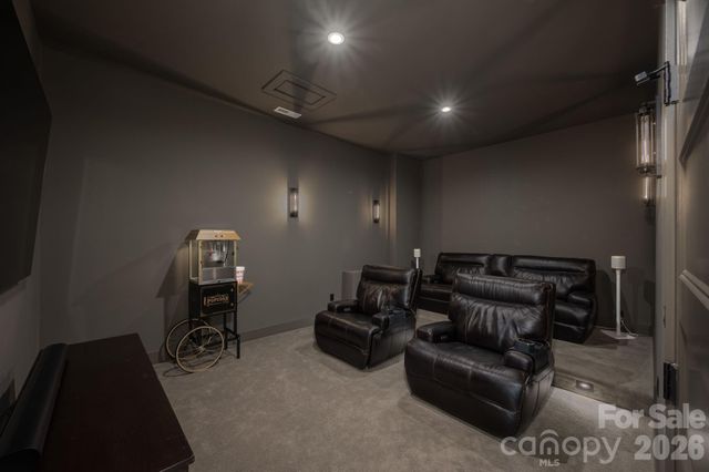 77 Village Pointe Lane, Asheville, NC 28803