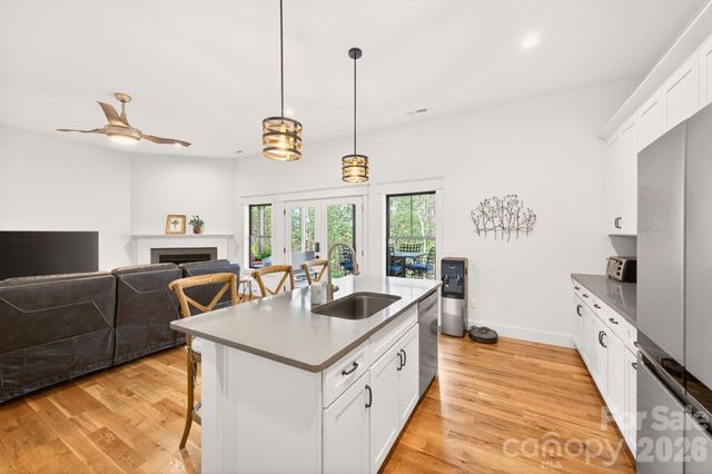 77 Village Pointe Lane, Asheville, NC 28803