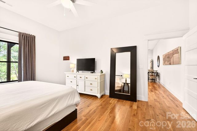 77 Village Pointe Lane, Asheville, NC 28803