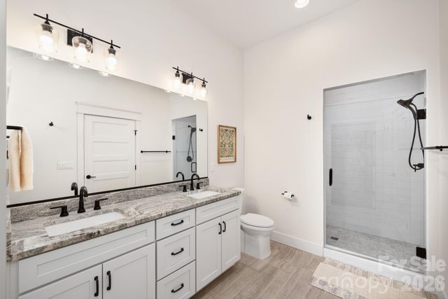 77 Village Pointe Lane, Asheville, NC 28803