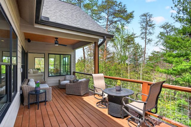 77 Village Pointe Lane, Asheville, NC 28803