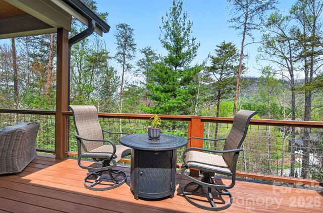 77 Village Pointe Lane, Asheville, NC 28803