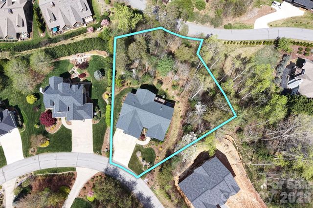 77 Village Pointe Lane, Asheville, NC 28803