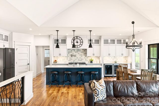 77 Village Pointe Lane, Asheville, NC 28803
