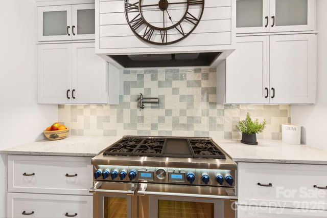 77 Village Pointe Lane, Asheville, NC 28803