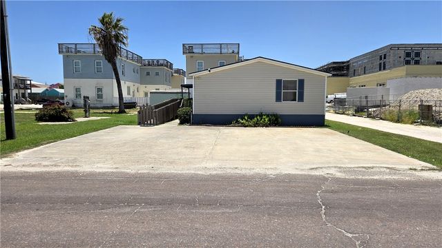 218 E Avenue C, Port Aransas, TX 78373