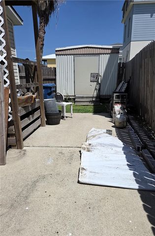 218 E Avenue C, Port Aransas, TX 78373