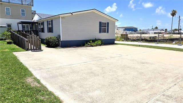 218 E Avenue C, Port Aransas, TX 78373
