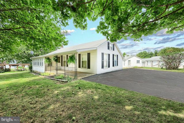 310 N CONSTITUTION AVE, New Freedom, PA 17349