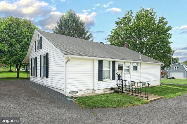 310 N CONSTITUTION AVE, New Freedom, PA 17349