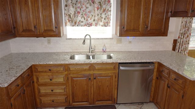 5013 Marble Falls Road, Fort Worth, TX 76103