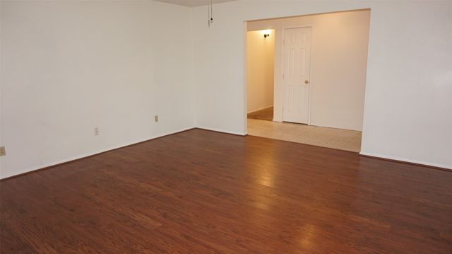 5013 Marble Falls Road, Fort Worth, TX 76103