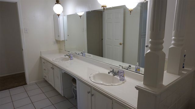 5013 Marble Falls Road, Fort Worth, TX 76103