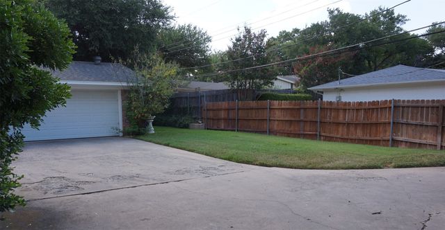 5013 Marble Falls Road, Fort Worth, TX 76103