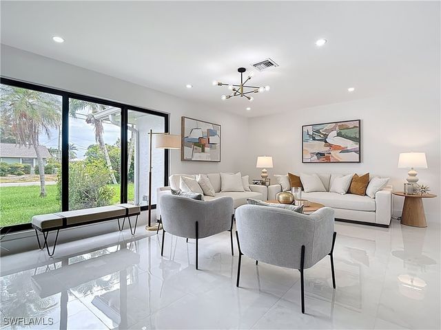 125 SE 41st TER, Cape Coral, FL 33904