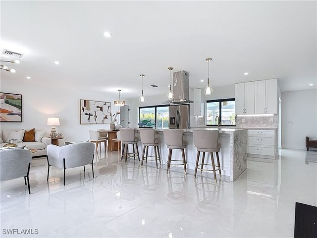 125 SE 41st TER, Cape Coral, FL 33904