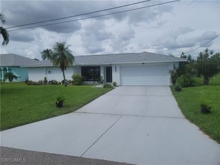 125 SE 41st TER, Cape Coral, FL 33904