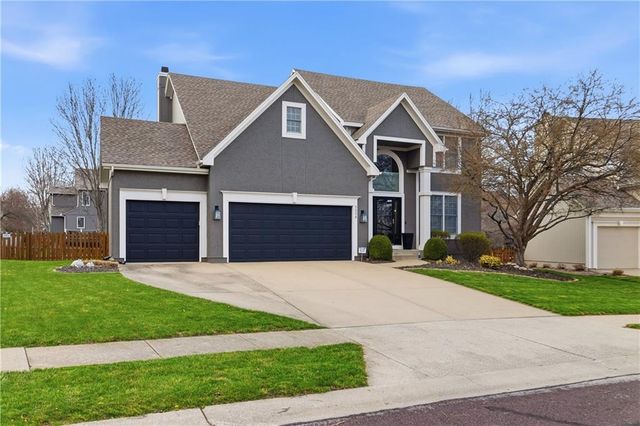 5324 W 160 Street, Overland Park, KS 66085