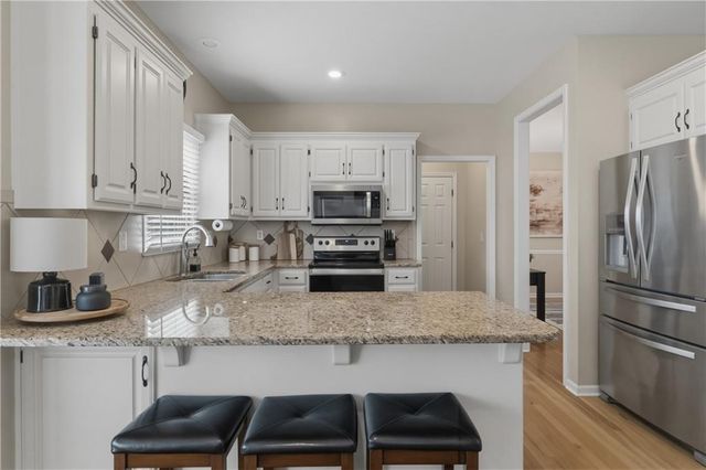 5324 W 160 Street, Overland Park, KS 66085