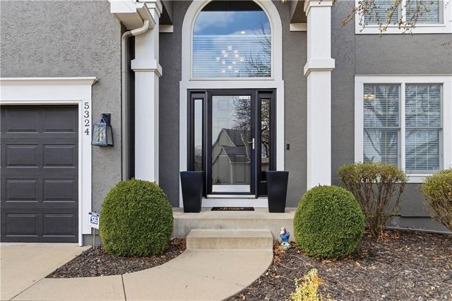 5324 W 160 Street, Overland Park, KS 66085