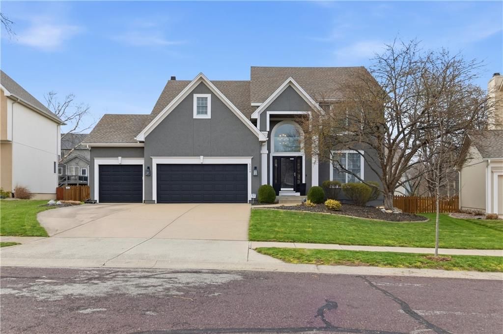 5324 W 160 Street, Overland Park, KS 66085