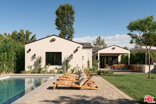 23236 Hatteras Street, Woodland Hills, CA 91367