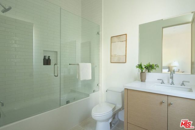 23236 Hatteras Street, Woodland Hills, CA 91367