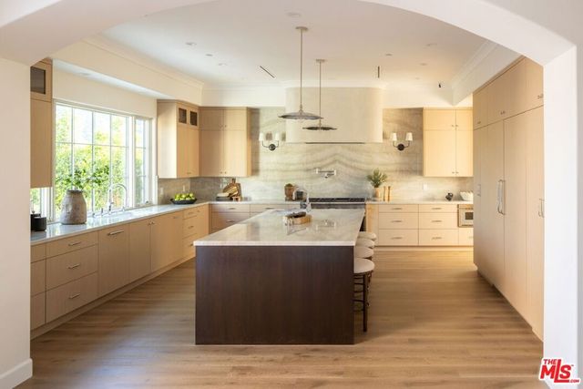 23236 Hatteras Street, Woodland Hills, CA 91367