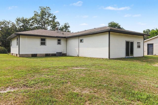 67821 29th Street, Lawton, MI 49065