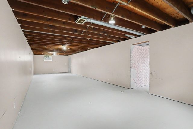 67821 29th Street, Lawton, MI 49065