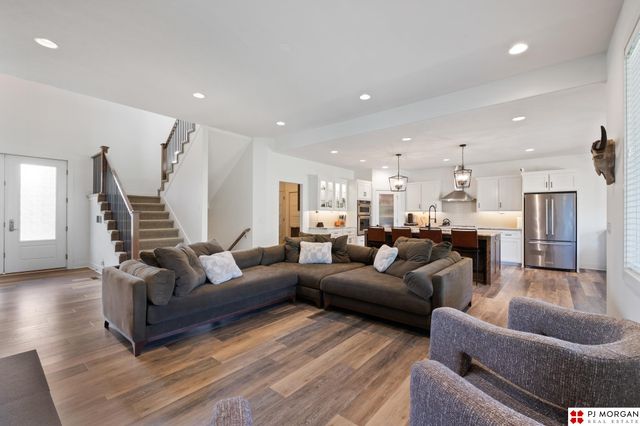 21034 X Street, Omaha, NE 68022