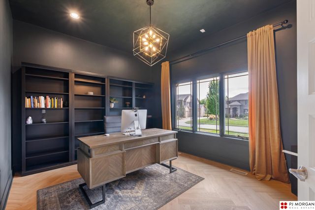 21034 X Street, Omaha, NE 68022