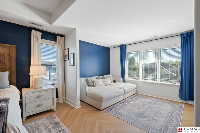 21034 X Street, Omaha, NE 68022