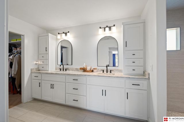 21034 X Street, Omaha, NE 68022