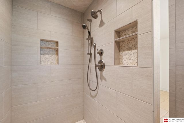 21034 X Street, Omaha, NE 68022