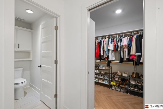 21034 X Street, Omaha, NE 68022