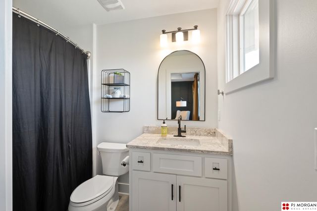 21034 X Street, Omaha, NE 68022