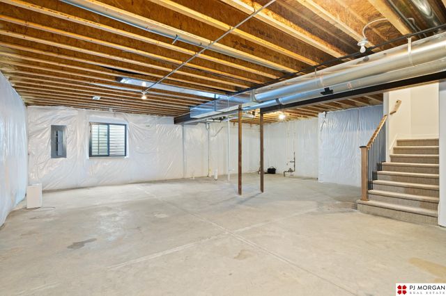 21034 X Street, Omaha, NE 68022