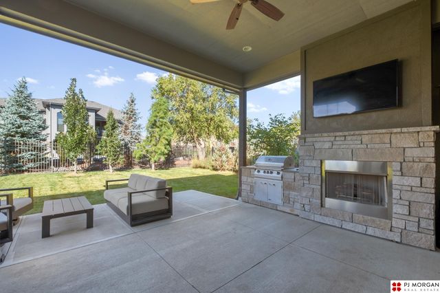 21034 X Street, Omaha, NE 68022